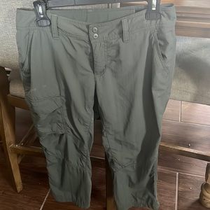 Columbia Brand Capri Pants